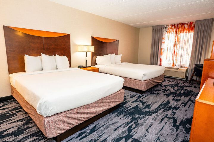 Room 20 of 33
