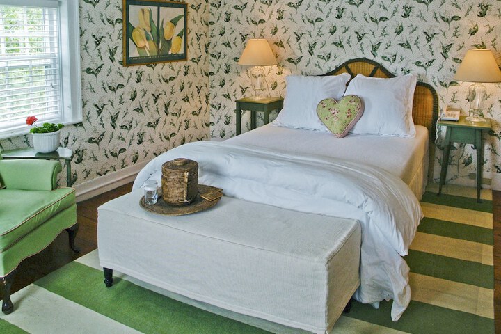 Room 18 of 22