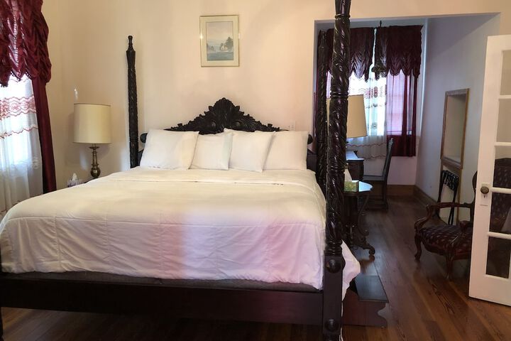 Room 34 of 79