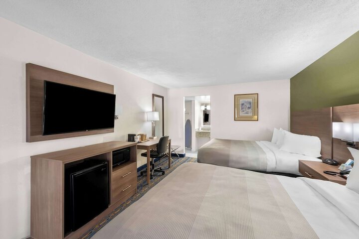 Room 36 of 41