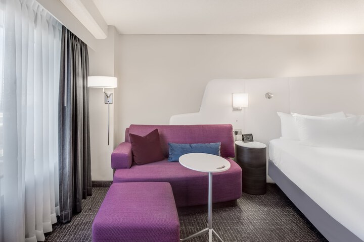Room 21 of 108