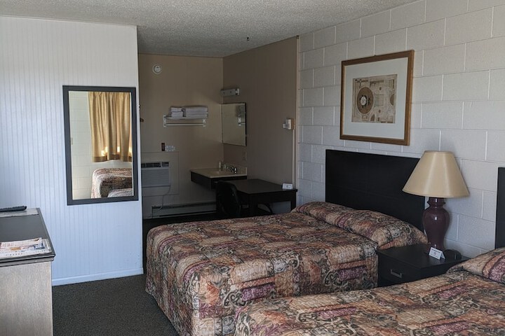 Paradise Falls Motel & Liquor LLC