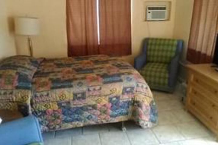 Siesta Motel