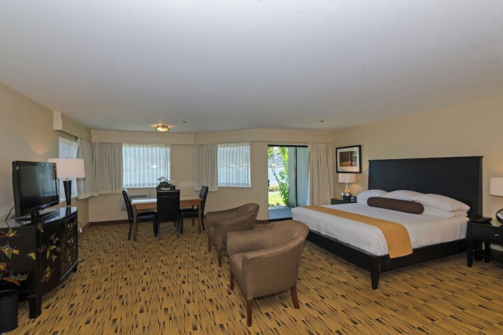 Room 27 of 131