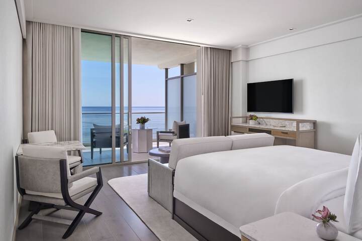 The St. Regis Longboat Key Resort