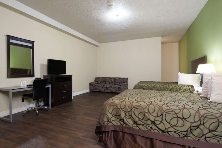 Room 11 of 34
