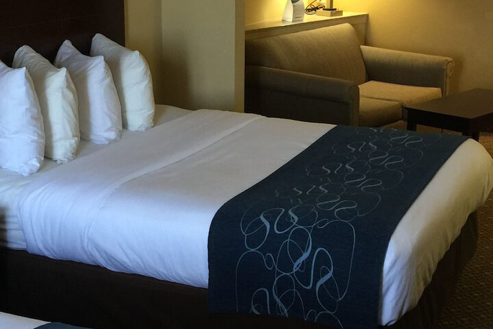 Room 27 of 48