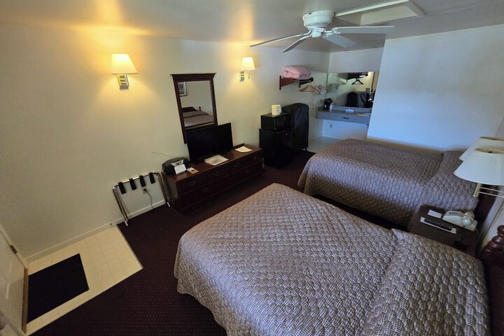Lake View Motel