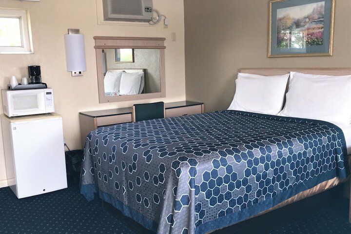 Room 28 of 40