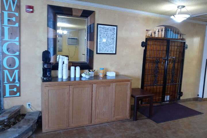 Roseau Motel