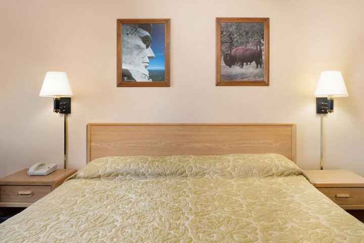 Room 30 of 37