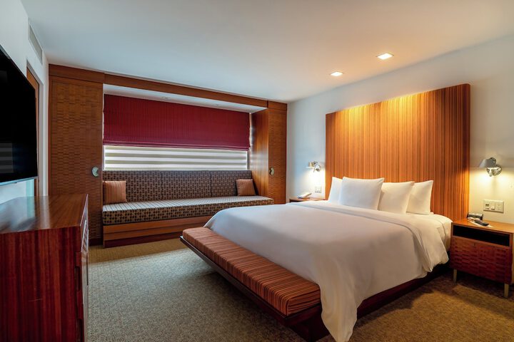 Room 50 of 68