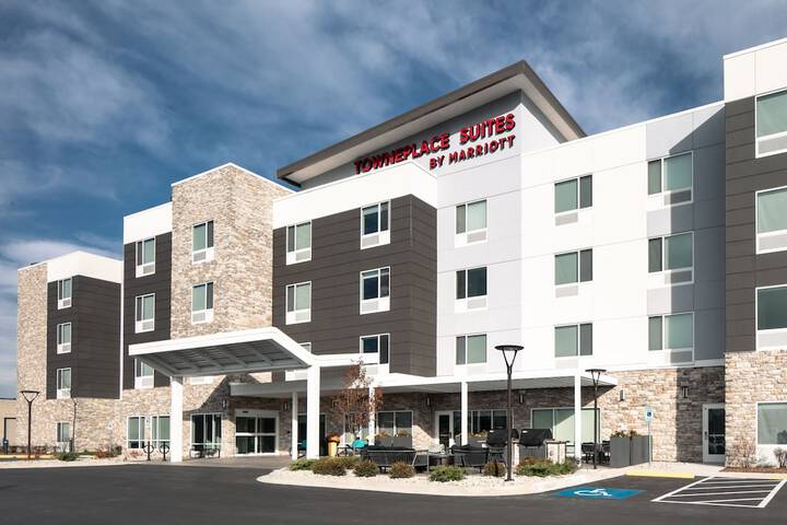 Hotel 2 of 32
