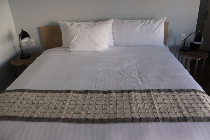 Room 32 of 57