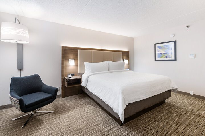 Room 44 of 64