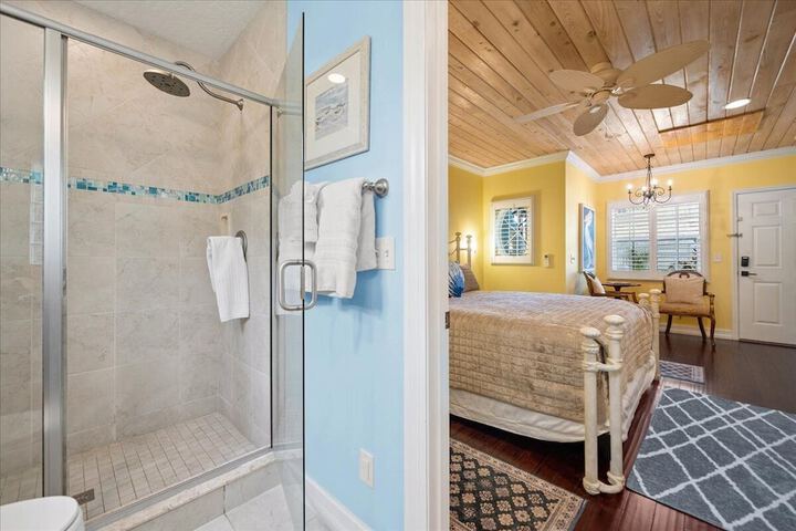 Seaglass Inn