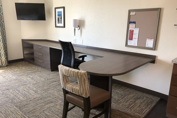Business Center 72 of 74