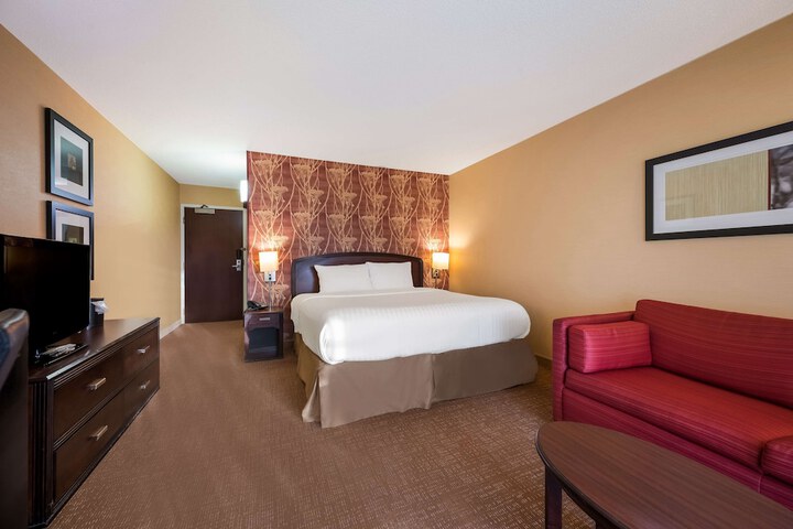 Room 36 of 48