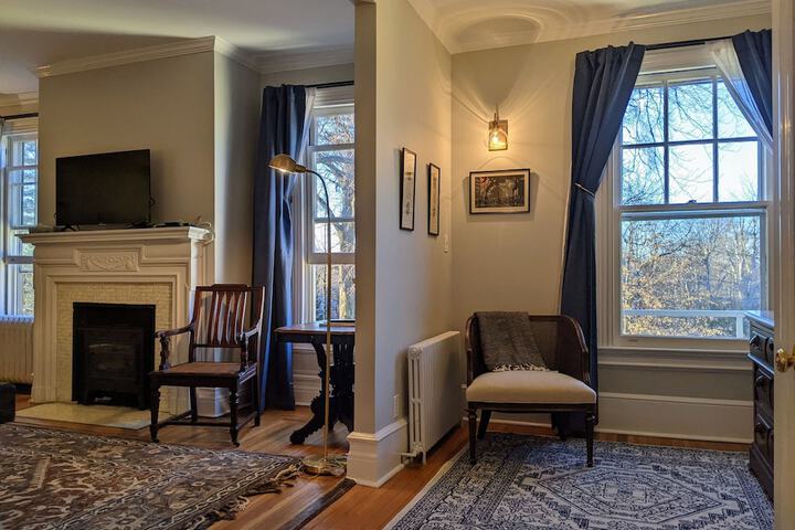 Room 21 of 239