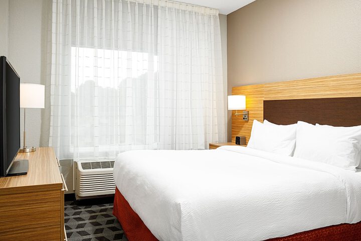 Room 13 of 26