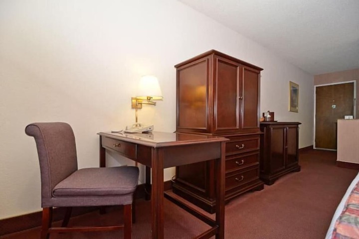 Room 31 of 46