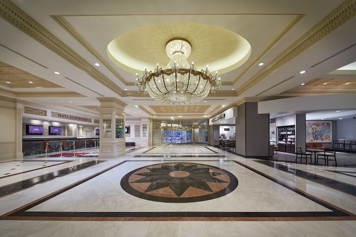 Hotel Interior 6 of 39