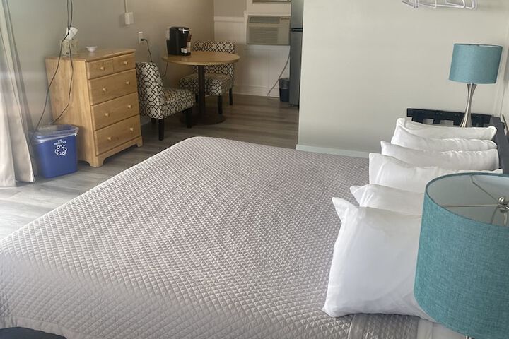 Room 43 of 71
