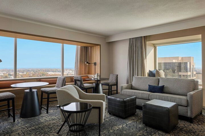 Sheraton Grand Sacramento Hotel