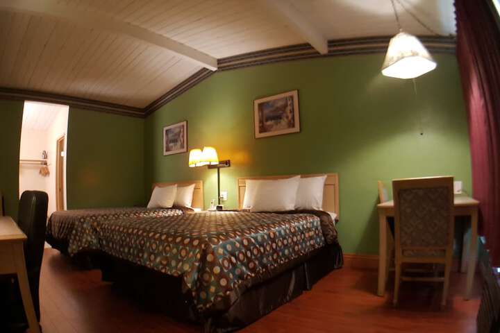 Room 42 of 55