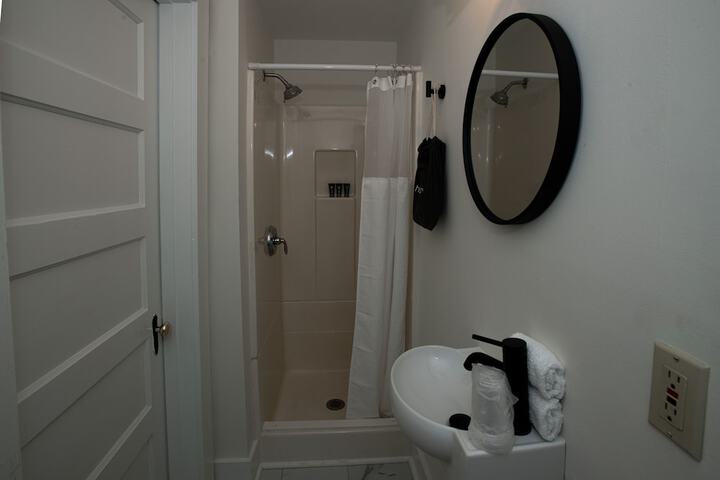 Room 60 of 153