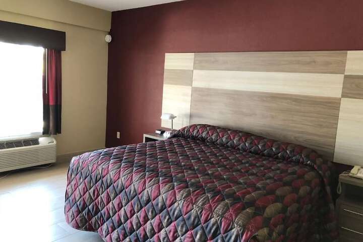 Room 16 of 24