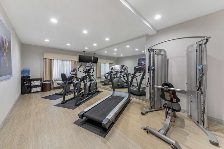 Best Western Plus Executive Inn