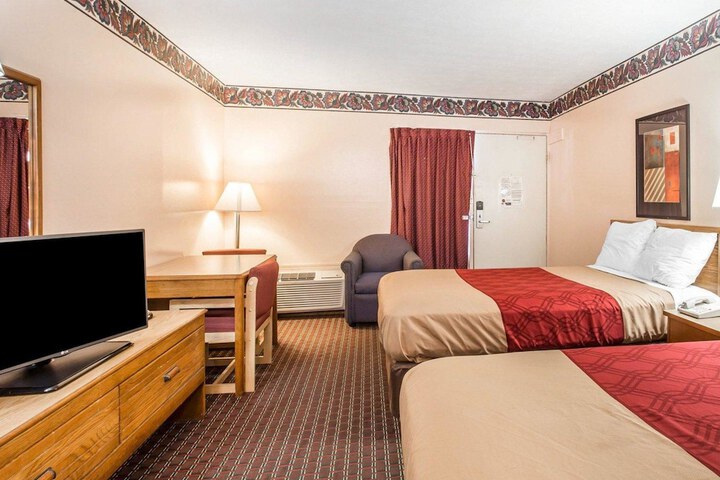Room 19 of 29