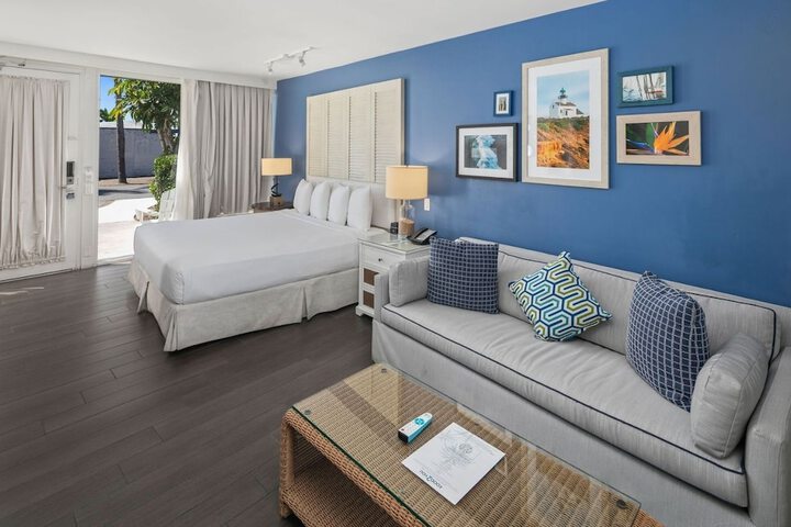 Paradise Point Resort & Spa
