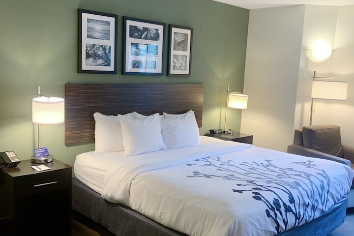Sleep Inn & Suites Queensbury - Lake George