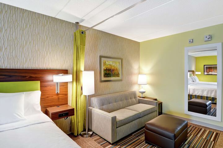 Room 25 of 44