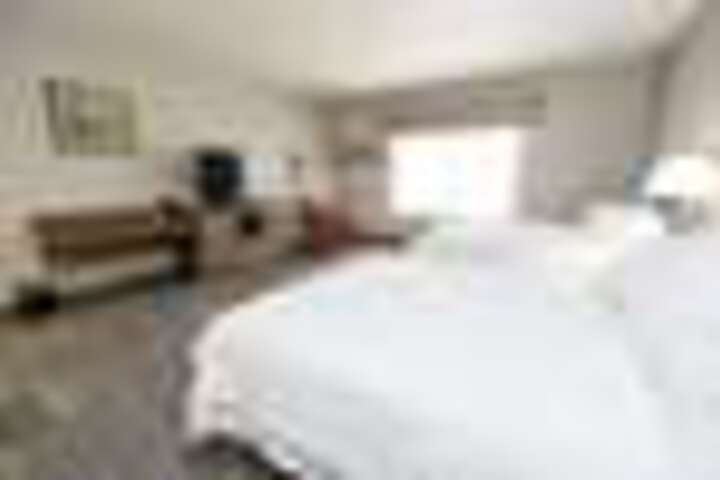 Room 143 of 200