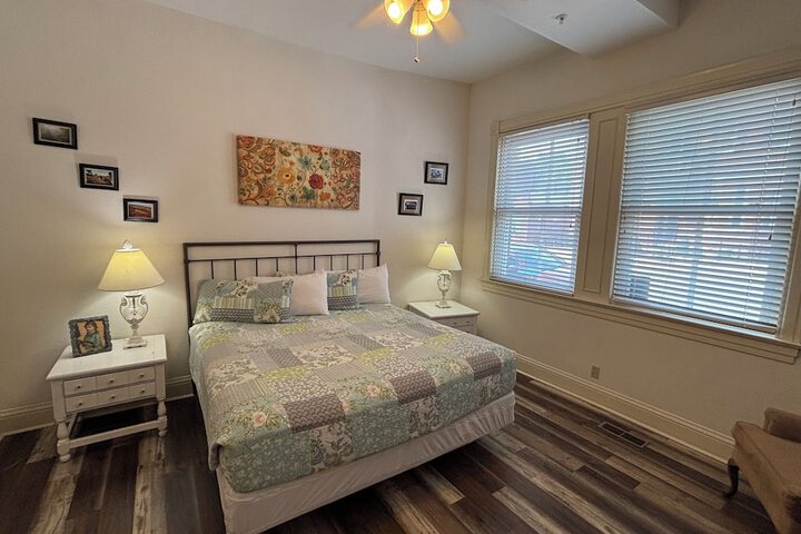 Hermann Crown Suites