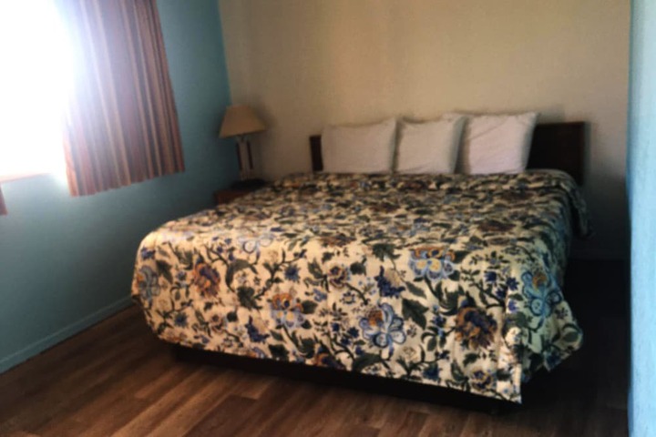 Room 18 of 29