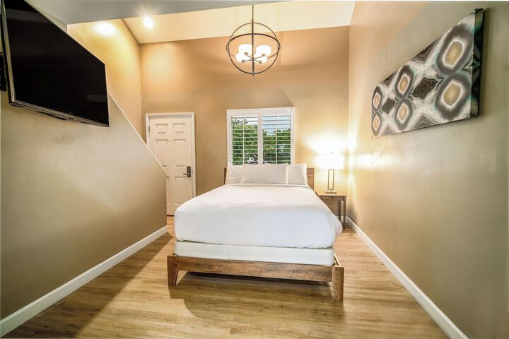 Waterside Suites & Marina