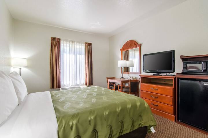 Room 26 of 63