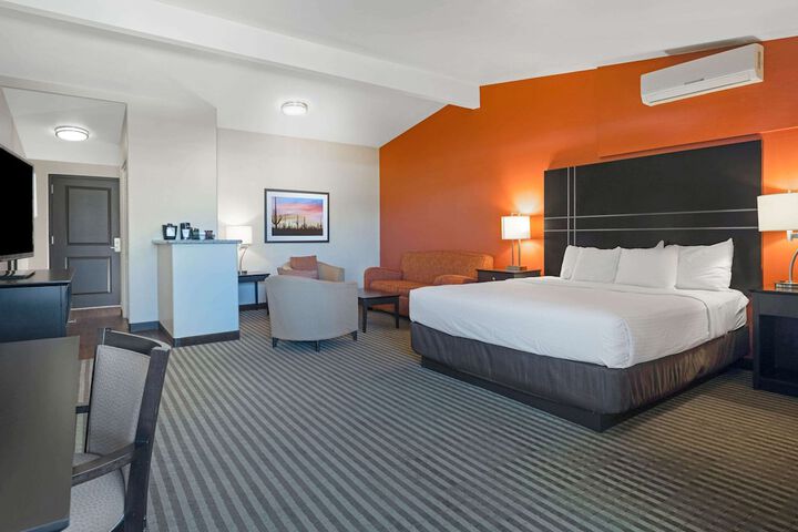 Room 20 of 39