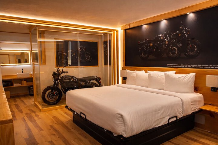 Motorcycle Inn