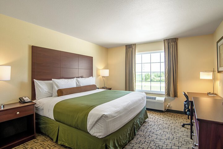 Cobblestone Hotel & Suites - Paxton