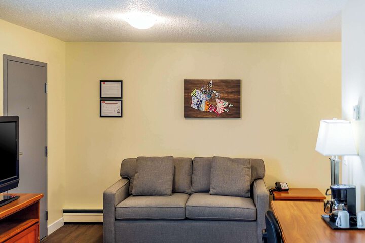 Room 47 of 93