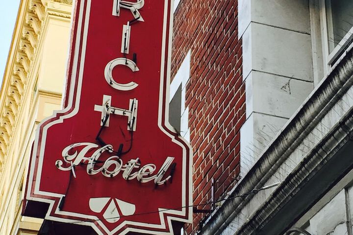 Hotel 6 of 33