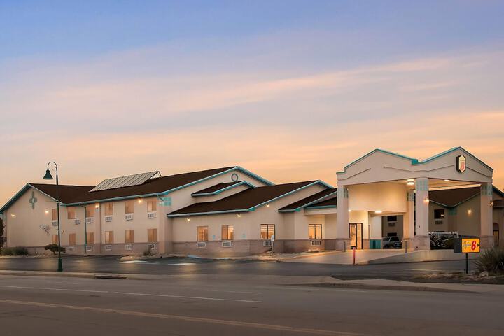 Super 8 by Wyndham Santa Rosa