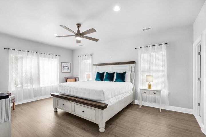 Room 62 of 176