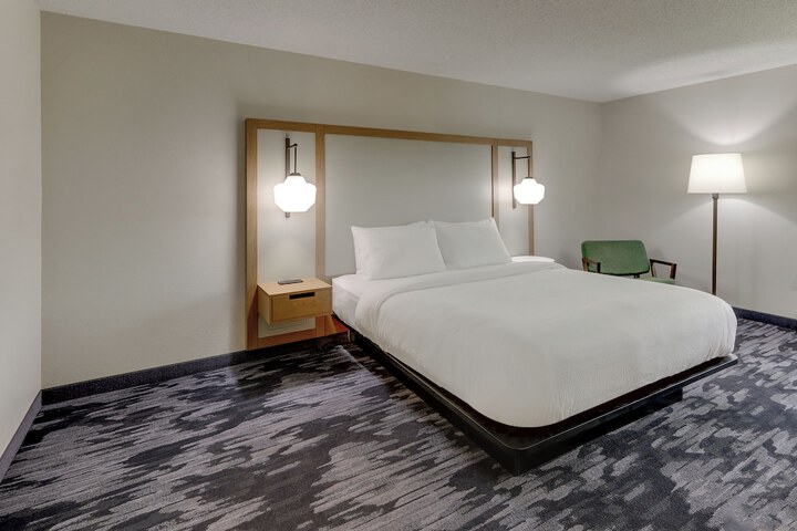 Room 17 of 47