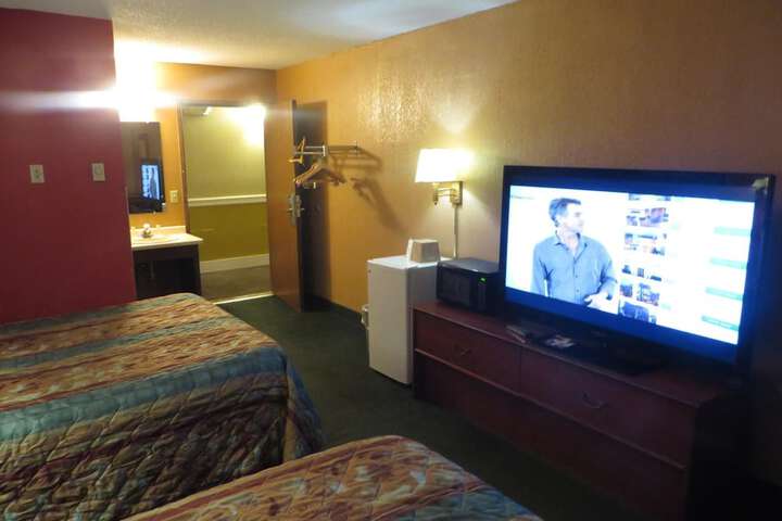 Room 23 of 58